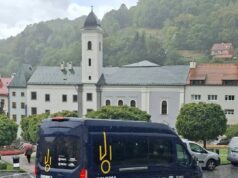 Na Skalku pohodlnejšie a bez stresu z parkovania. Kremnica má nový minibus